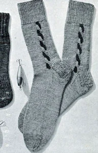 Two-Tone Cable Clock Socks Pattern #391