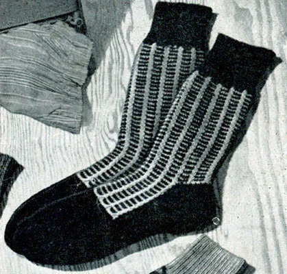 Two Tone Twist Socks Pattern #293